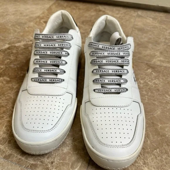 Men's Authentic Versace White w/Logo - Picture 9 of 9